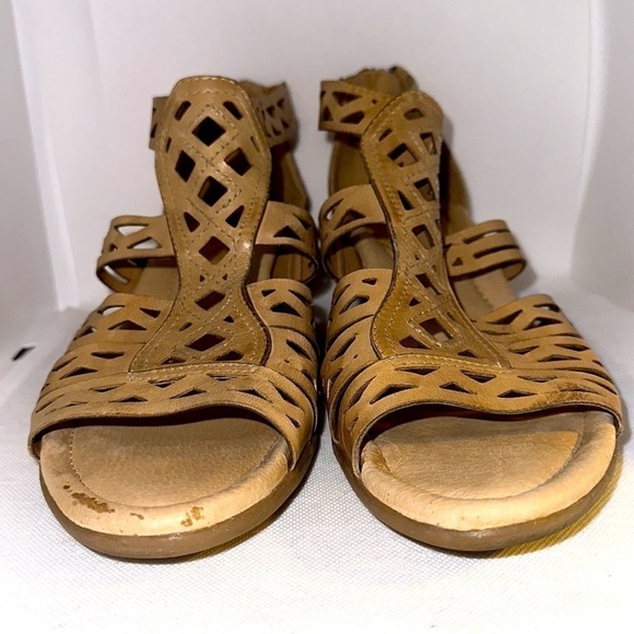 Earth Cutout Leather Wedge Sandals Size 12 - EUC - Picture 4 of 10